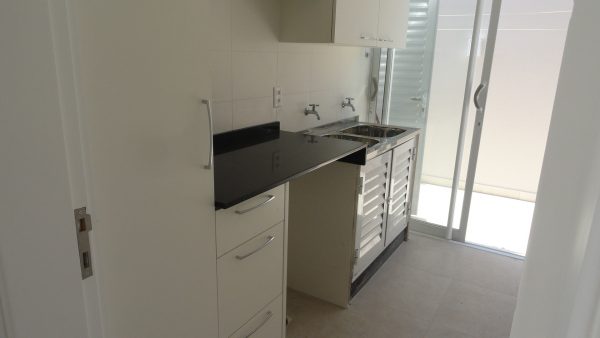 Bancada para Lavanderia em Granito Preto São Gabriel - Image 2
