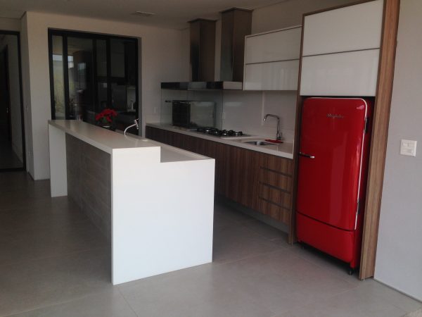 Pia Ilha com Bancada em Quartzo Branco Glacial