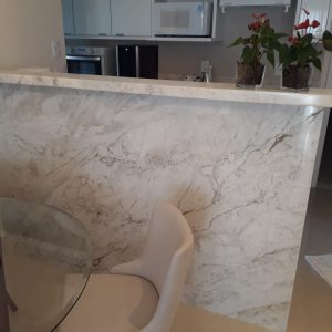Mureta em Mármore Branco Paraná